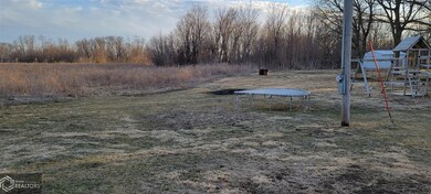 208 Park Ave, Denmark, IA 52624 - photo 4