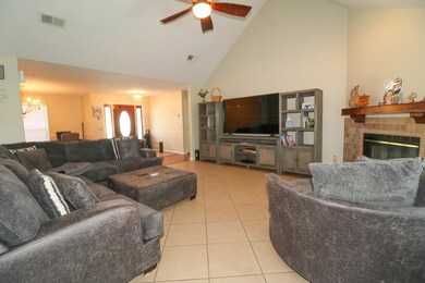 198 Corbitt Dr unit 1, Douglas, GA 31533 - photo 3