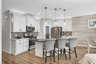 4705 Lavender Ln, Excelsior, MN 55331 - photo 5