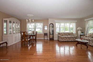 199 Gull Pointe Dr, Battle Creek, MI 49037 - photo 3