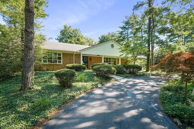 5866 Whitman Rd, Columbus, OH 43213 - photo 2