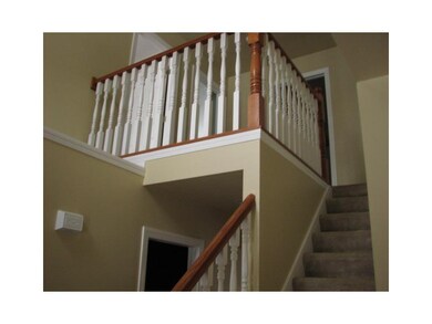 Entry/Foyer.