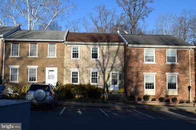 9541 Saluda Ct, Lorton, VA 22079 - photo 3