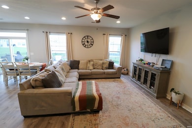 209 W Stellar Way, Huntingburg, IN 47542 - photo 4