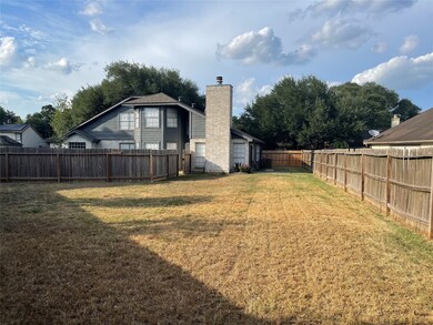 8638 Timbercraft Dr, Houston, TX 77095 - photo 3