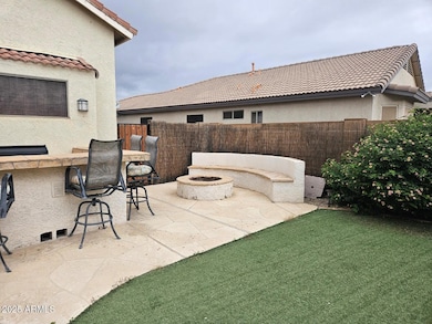 16833 W Bradford Way, Surprise, AZ 85374 - photo 4