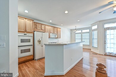 12751 Heron Ridge Dr, Fairfax, VA 22030 - photo 6
