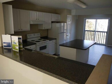 7450 Catterick Ct, Windsor Mill, MD 21244 - photo 6