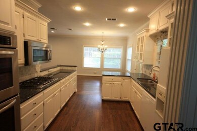 1001 1001 Woodland Hills, Tyler, TX 75701 - photo 6