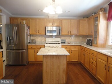 708 Dale Ln, Williamstown, NJ 08094 - photo 3