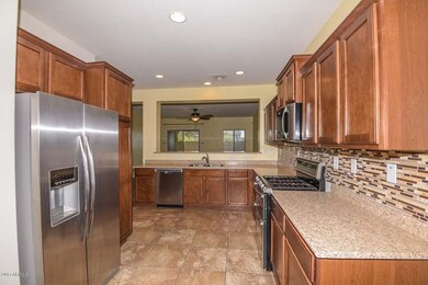 Kitchen (2)
