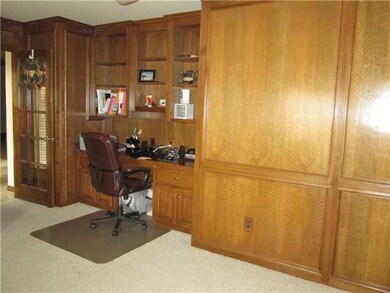 Studio/Study/Office.