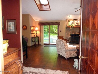 4208 Lake Path Way, Pocono Pines, PA 18350 - photo 4