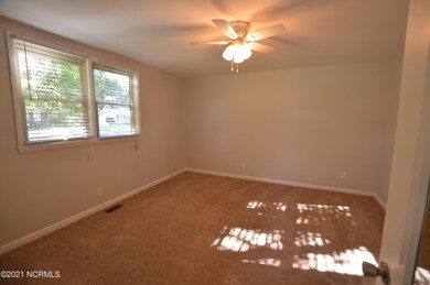 1021 Daniel Ct, Jacksonville, NC 28540 - photo 6