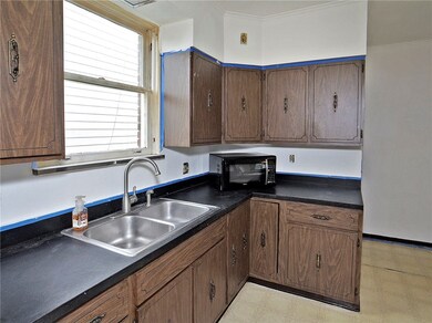 1718 Warren St, Pittsburgh, PA 15212 - photo 3