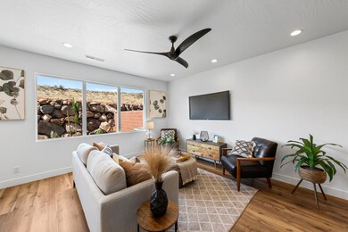 762 E Desert Cactus Dr-3