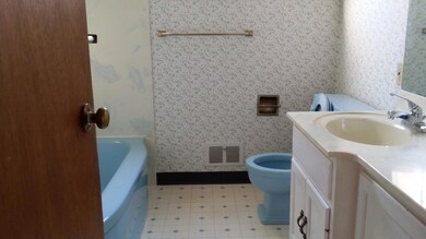 unlisted-address, Columbus, OH 43227 - photo 5