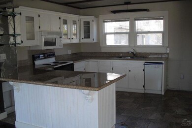 1449 SW Glacier Ave, Redmond, OR 97756 - photo 5