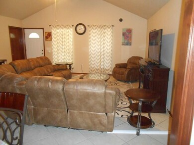 610 E Seymour St, Shawnee, OK 74801 - photo 4