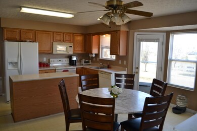 Eating area - kitchen.