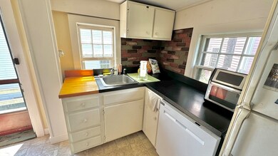 1 Washington St unit 2, Marblehead, MA 01945 - photo 3
