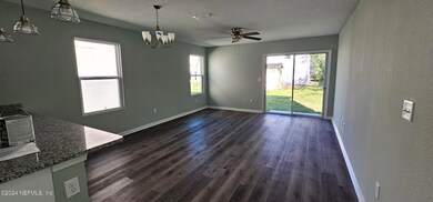 1247 Pangola Dr, Jacksonville, FL 32205 - photo 4