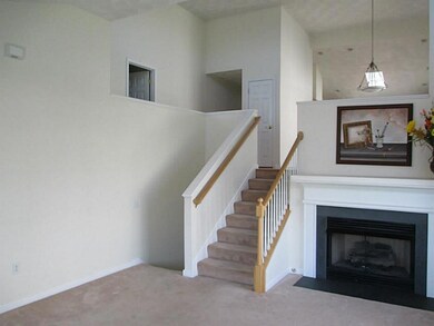 5 Queen Ave unit 13, West Warwick, RI 02893 - photo 4