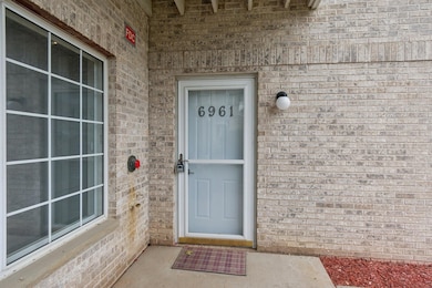 6961 S Rolling Meadows Ct unit 101, Oak Creek, WI 53154 - photo 4