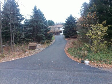 5244 S Mountain Dr, Emmaus, PA 18049 - photo 2