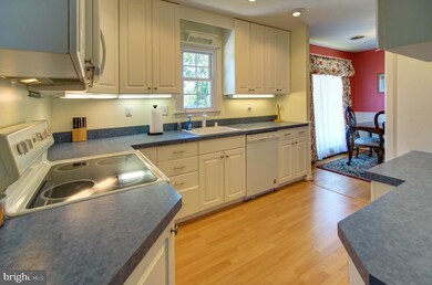 6025 Emerald Ln, Sykesville, MD 21784 - photo 7