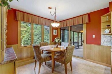 1235 Hawthorne Ridge Dr, Brookfield, WI 53045 - photo 6