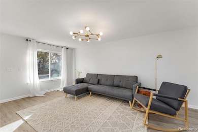 213 N Gainsborough Ave, Royal Oak, MI 48067 - photo 3