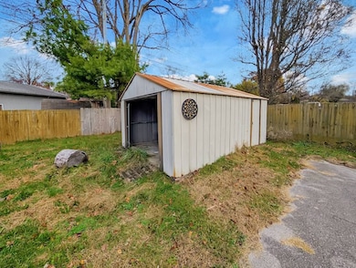 201 Wilson Downing Rd, Lexington, KY 40517 - photo 7