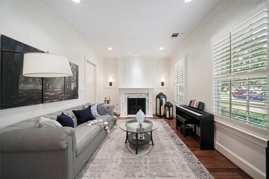 1839 Hewitt Dr, Houston, TX 77018 - photo 4