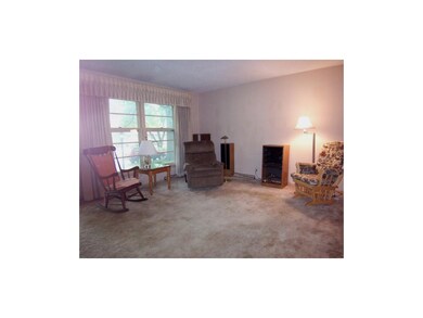 Large Living Room, carpeting has been removed, now