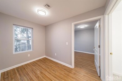 875 Port Reading Ave unit 2B, Woodbridge Township, NJ 07064 - photo 4