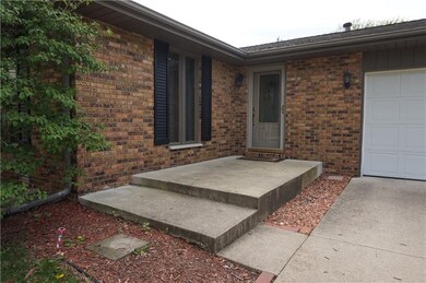 3270 Flintwood Dr, Columbus, IN 47203 - photo 2