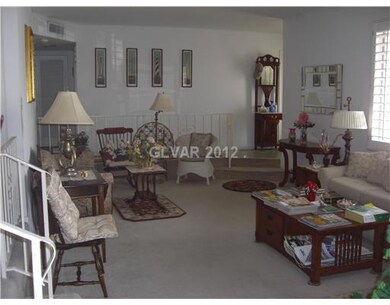 3187 Camel Back Dr, Las Vegas, NV 89169 - photo 2