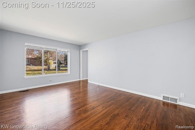 20530 Secluded Ln, Southfield, MI 48075 - photo 7