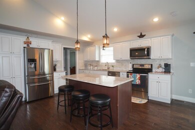 353 Abby Ln, Batesville, IN 47006 - photo 3