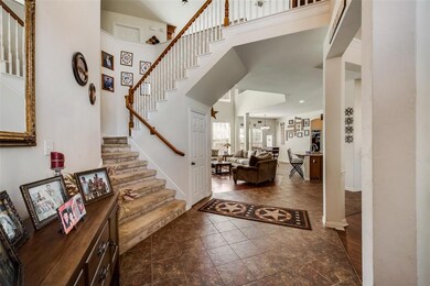 8104 Creek View Dr, North Richland Hills, TX 76180 - photo 4