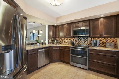 306 Meadow Ct unit 306, Glen Mills, PA 19342 - photo 3