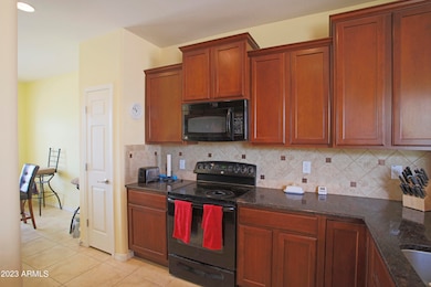 04 Kitchen