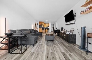 Fairview at Forest Hills unit A900, Forest Hills, NY 11375 - photo 6