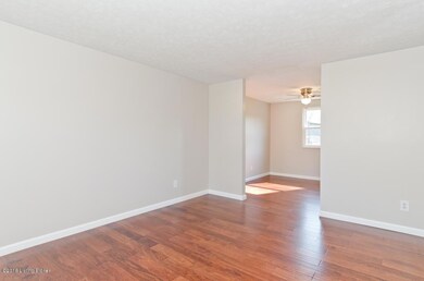 8217 Sealston Dr, Louisville, KY 40228 - photo 5