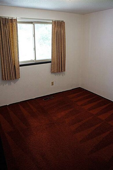 8001 E Glen Dr, Everett, WA 98203 - photo 7