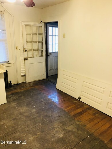 255 Linden St, Pittsfield, MA 01201 - photo 7