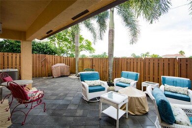 261 W Forest Oak Cir, Davie, FL 33325 - photo 4