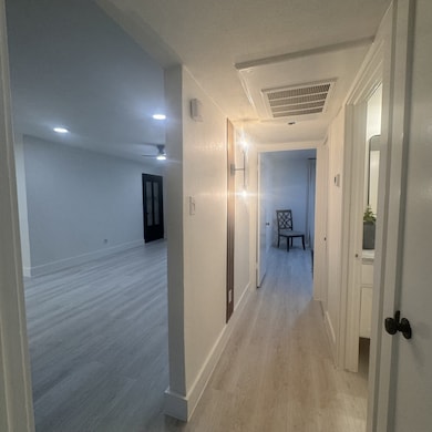 11643 Chimney Rock Rd unit 6, Houston, TX 77035 - photo 6