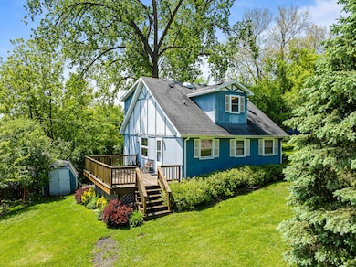 304 Crocus St-51